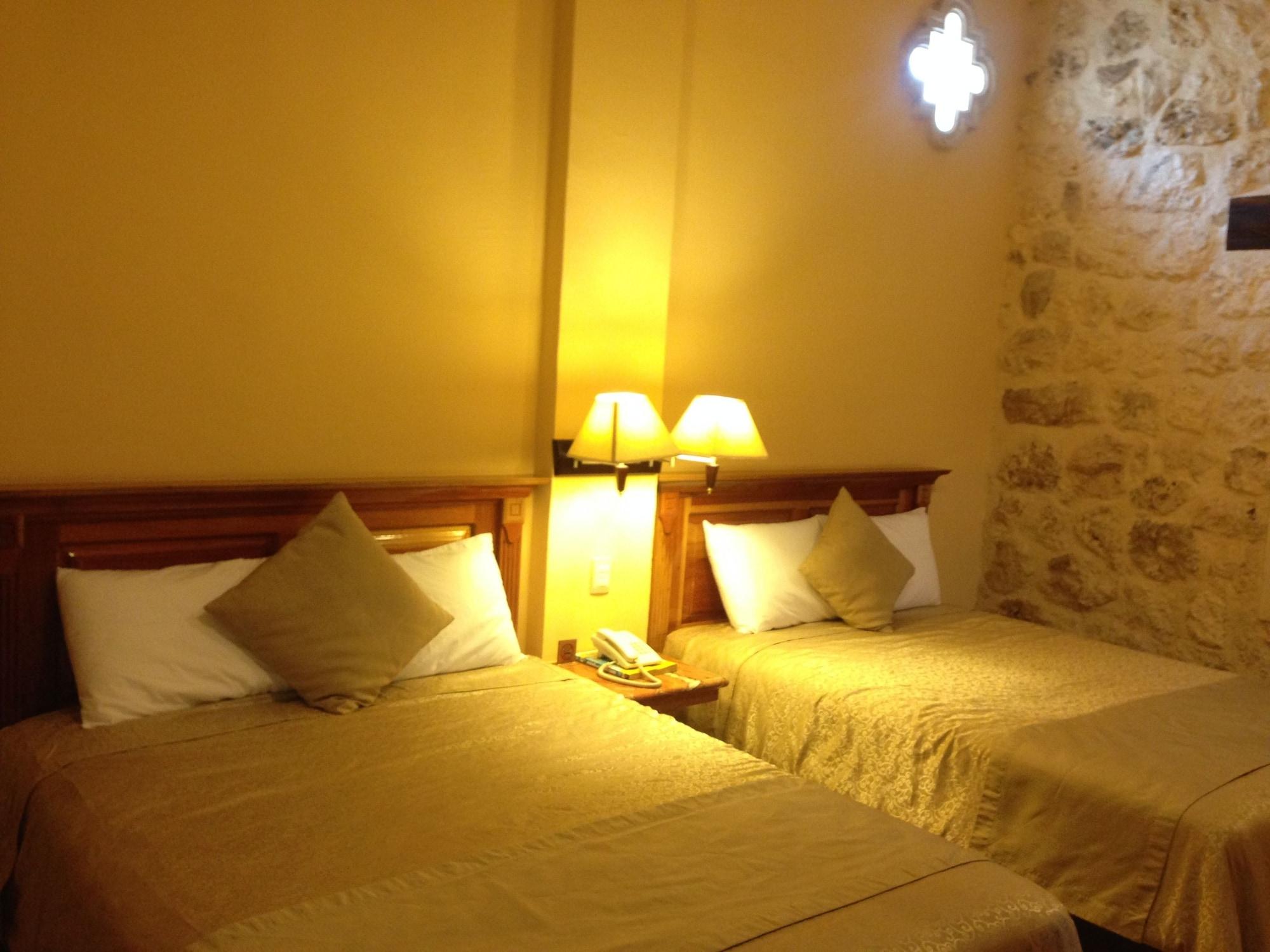 Cancun International Suites Buitenkant foto