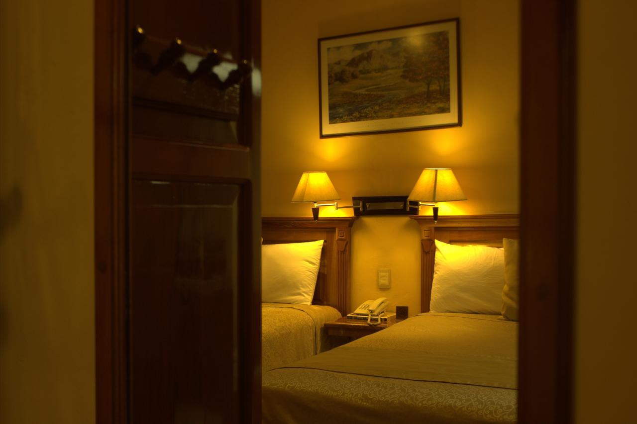 Cancun International Suites Buitenkant foto