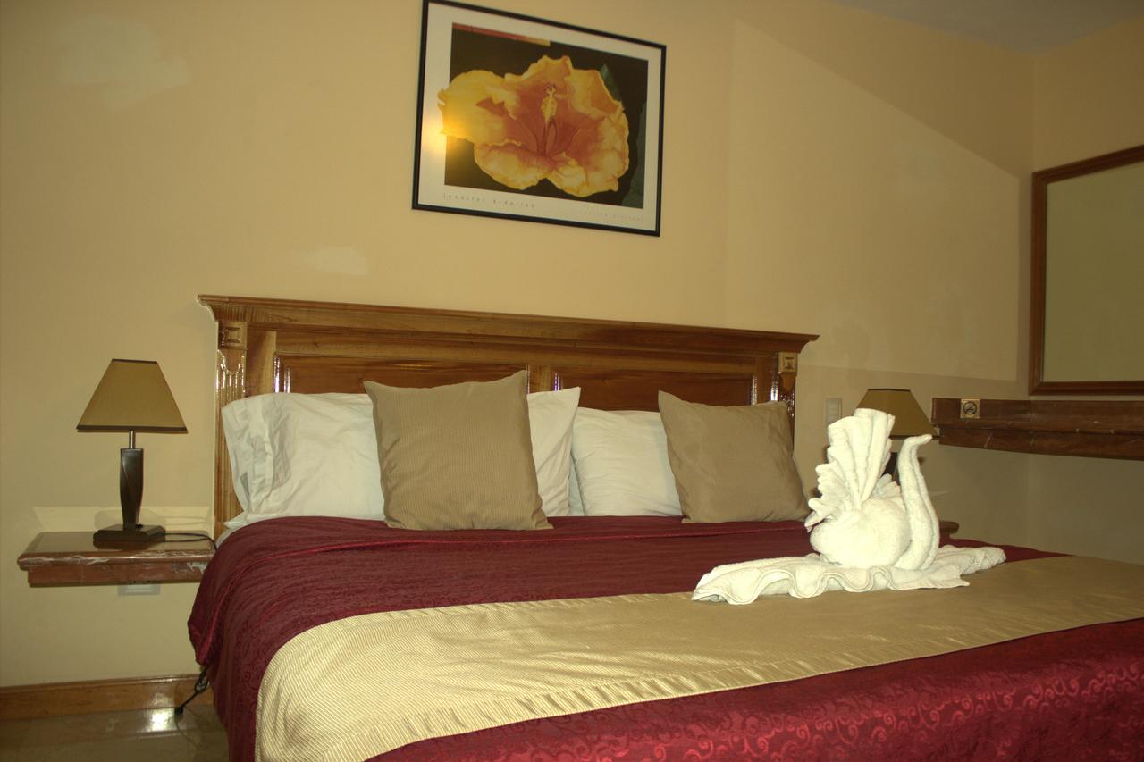 Cancun International Suites Buitenkant foto